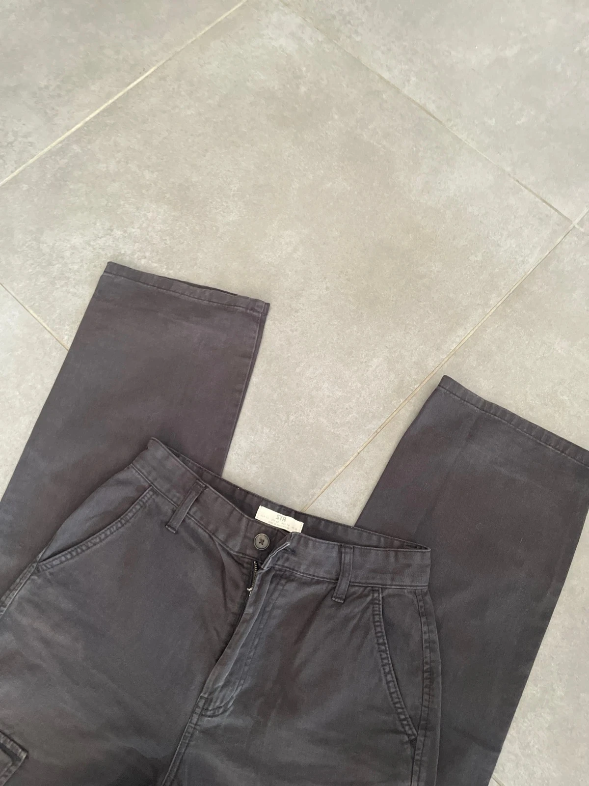 Pantalón cargo de jeans para mujer de Stradivarius, talla 38 M – photo 3